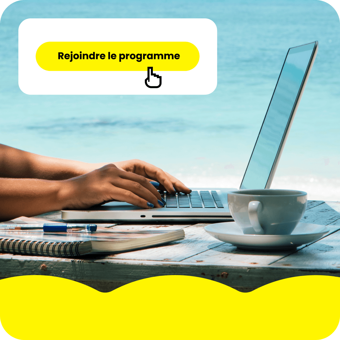 Une personne utilisant un ordinateur portable