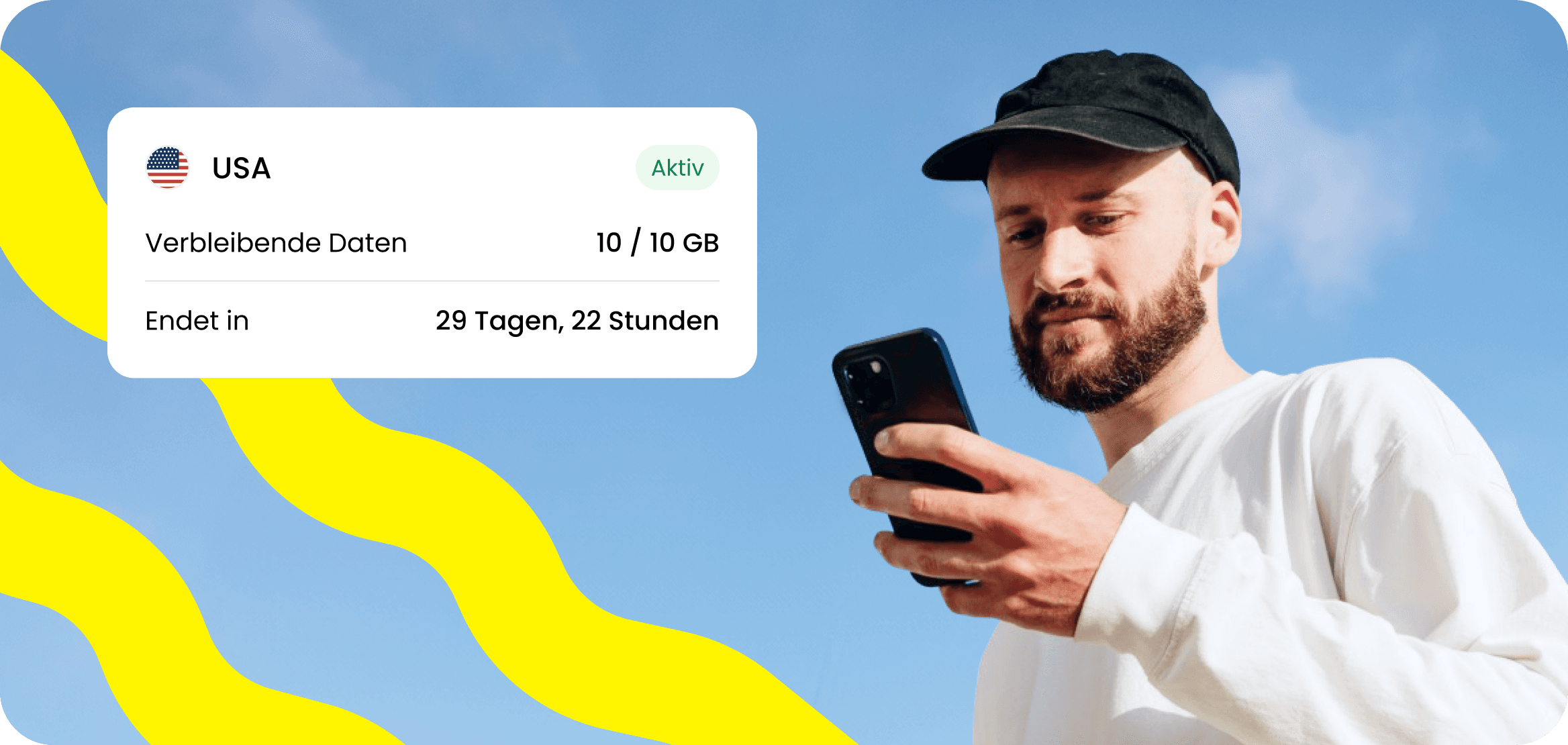 Ein Mann, der sein Saily USA-eSIM-Paket auf seinem Handy überprüft.