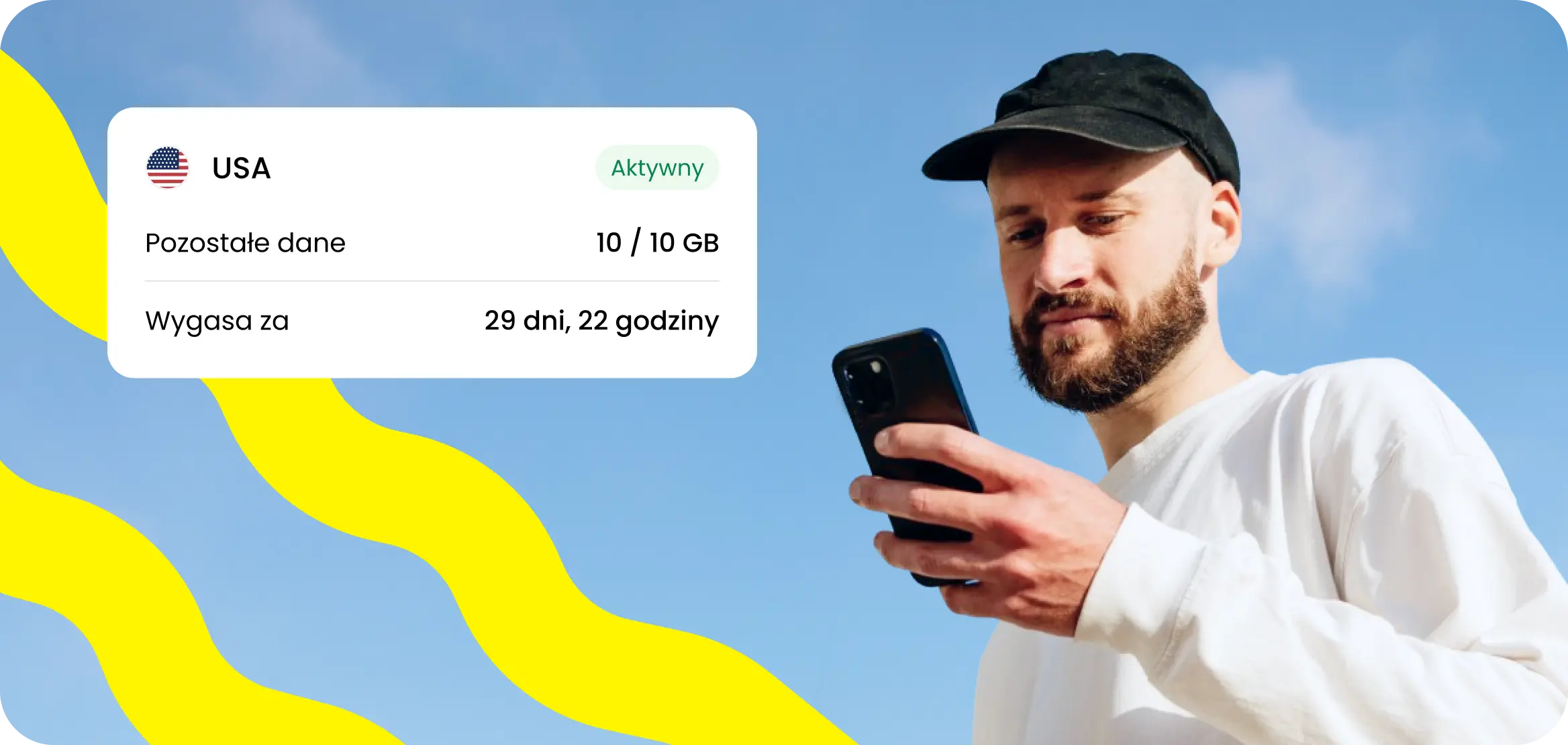 Człowiek sprawdzający swój pakiet eSIM Saily USA na swoim telefonie.